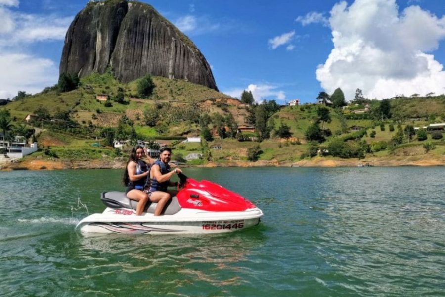 Jetski en el embalse de Guatapé – Nexxt Tours