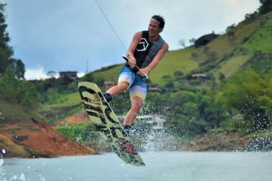 Wakeboard en Guatapé – Nexxt Tours